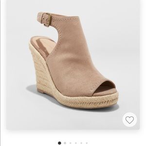 Universal Thread Mala Shield Espadrille Wedges